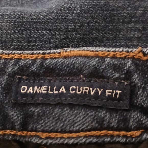 Chaps Jeans Size 6 Daniella Curvy Fit Straight Mid Rise Dark Blue Denim - Picture 8 of 8